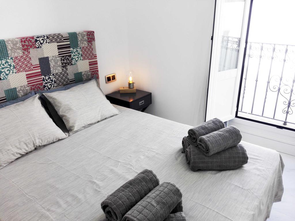 Apartamentos Adriano Sevilla Habitación foto